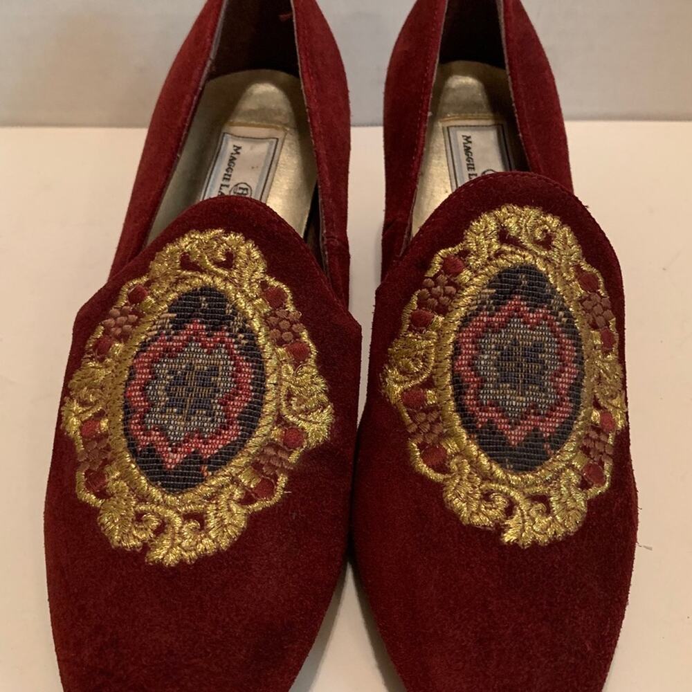 Maggie Lawrence Vintage Style Gold Crest Slip Ons